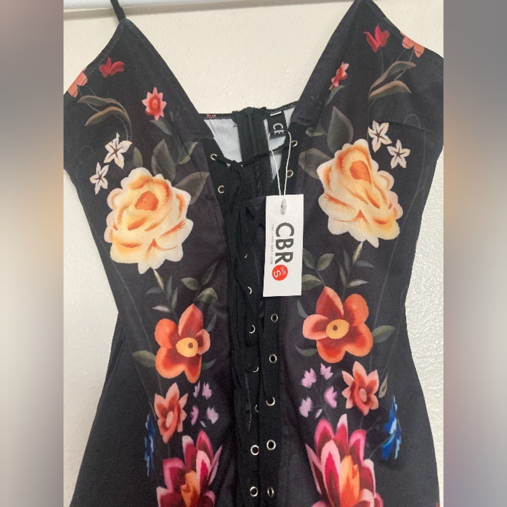 Dress - Picture 2 of 3